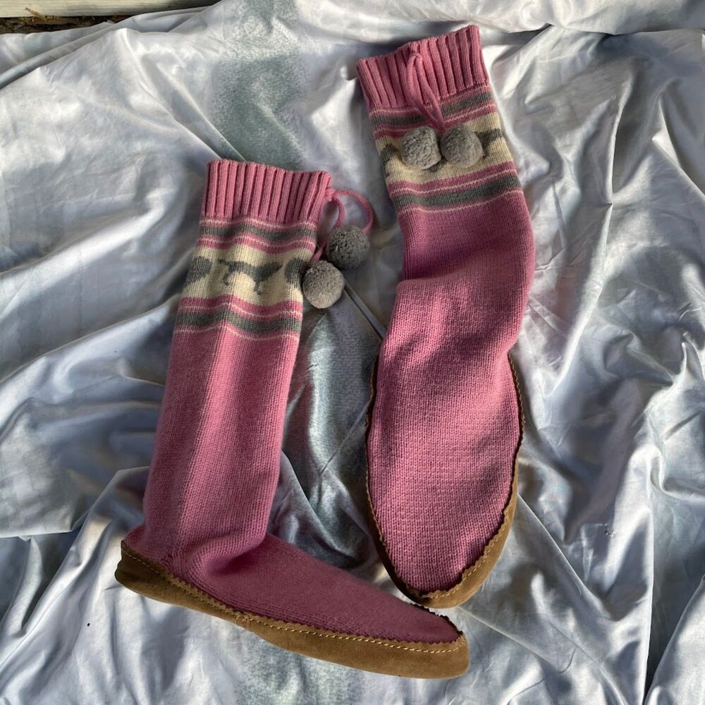 Vintage PINK Victoria's Secret  Knit Slipper Socks Moccasins Logo Dog Pom Pom M